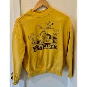 Peanuts sweatshirt